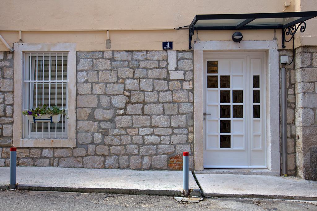 Apartament Rosulica *